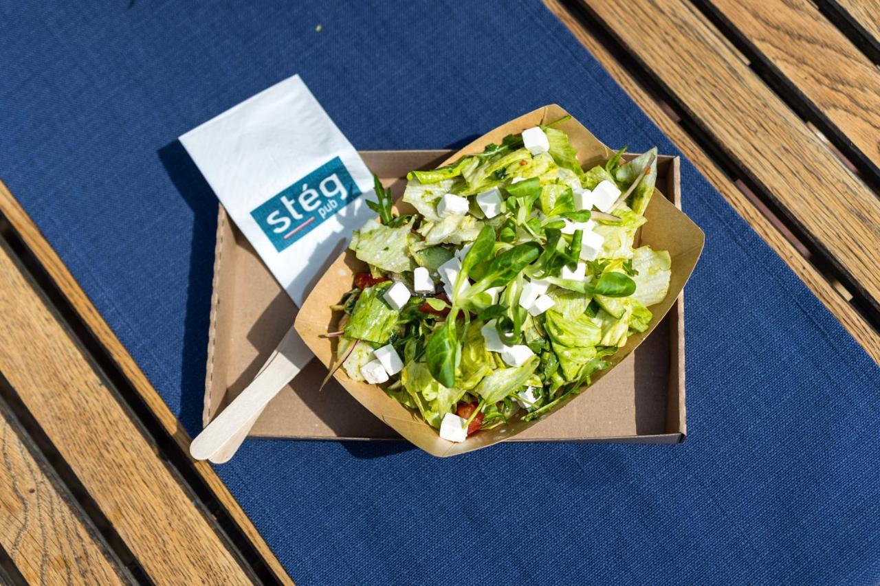 Island Hostel Budapest (Adults Only) Luaran gambar A salad from Stég