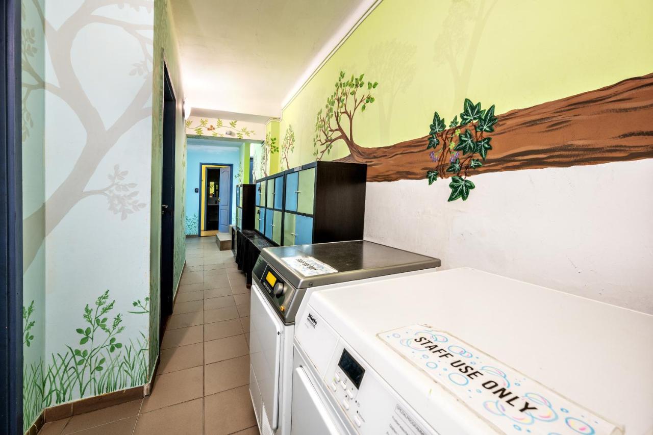 Island Hostel Budapest (Adults Only) Luaran gambar Laundry facilities at the hotel