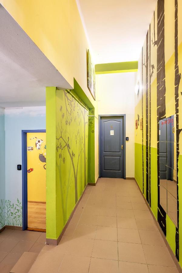 Island Hostel Budapest (Adults Only) Luaran gambar A corridor in a hostel