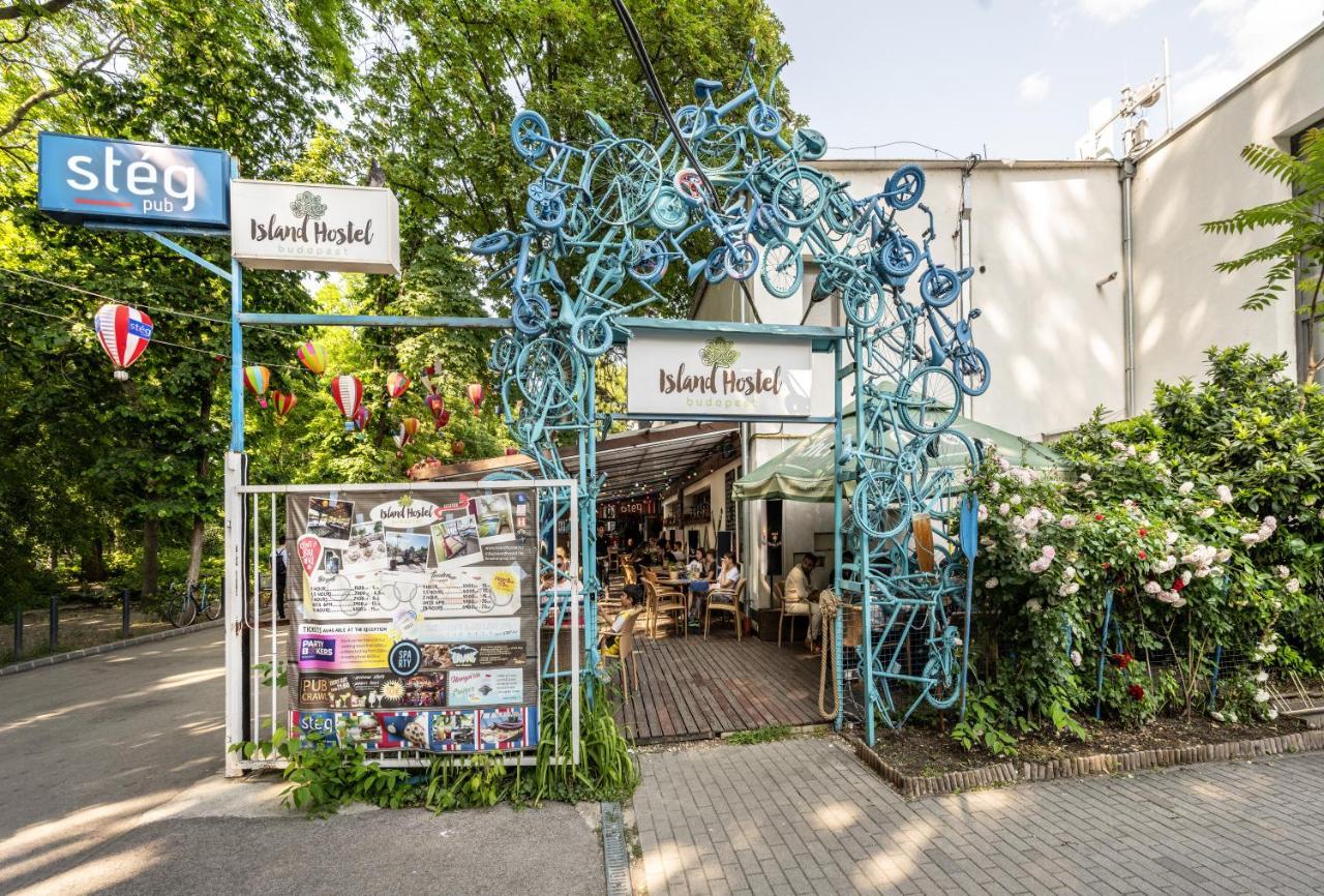 Island Hostel Budapest (Adults Only) Luaran gambar The entrance to the island