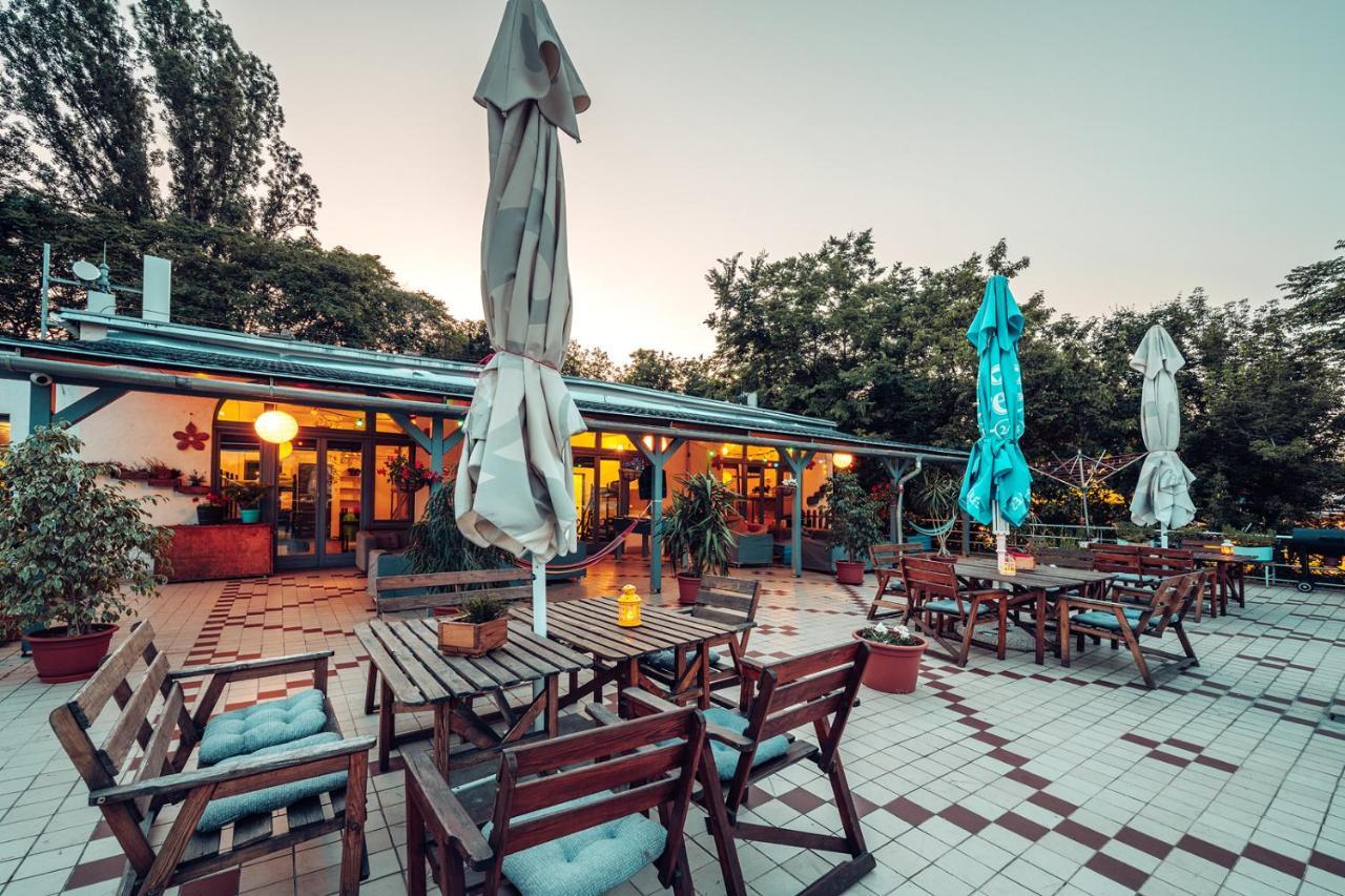 Island Hostel Budapest (Adults Only) Luaran gambar The restaurant